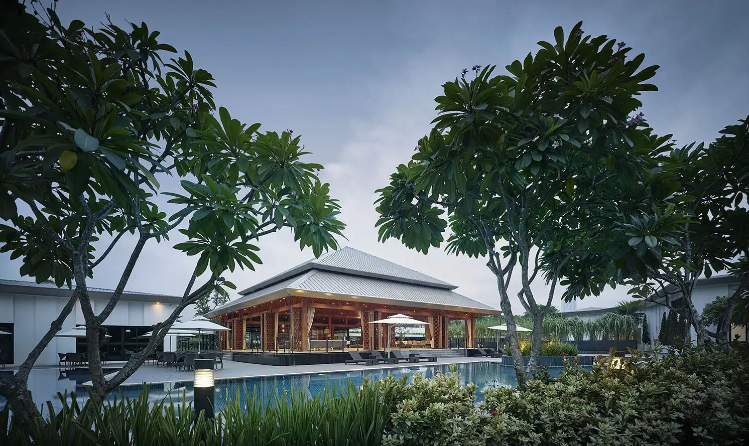 Pavilion và hồ bơi ngoài trời The ParkCity Club Hanoi